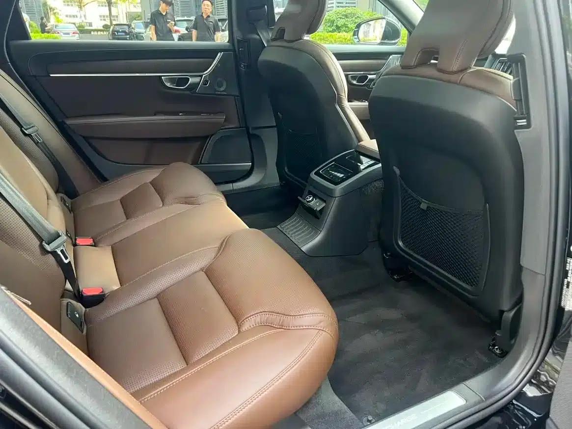 2025 Volvo S90 Plug-in Hybrid, All-Wheel Drive, Long Range, Inscription Luxury Edition — миниатюра 8