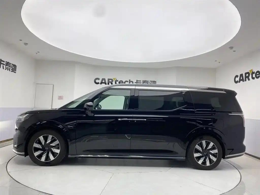 Volvo EM90 2025 Ultra 6-seater — миниатюра 8