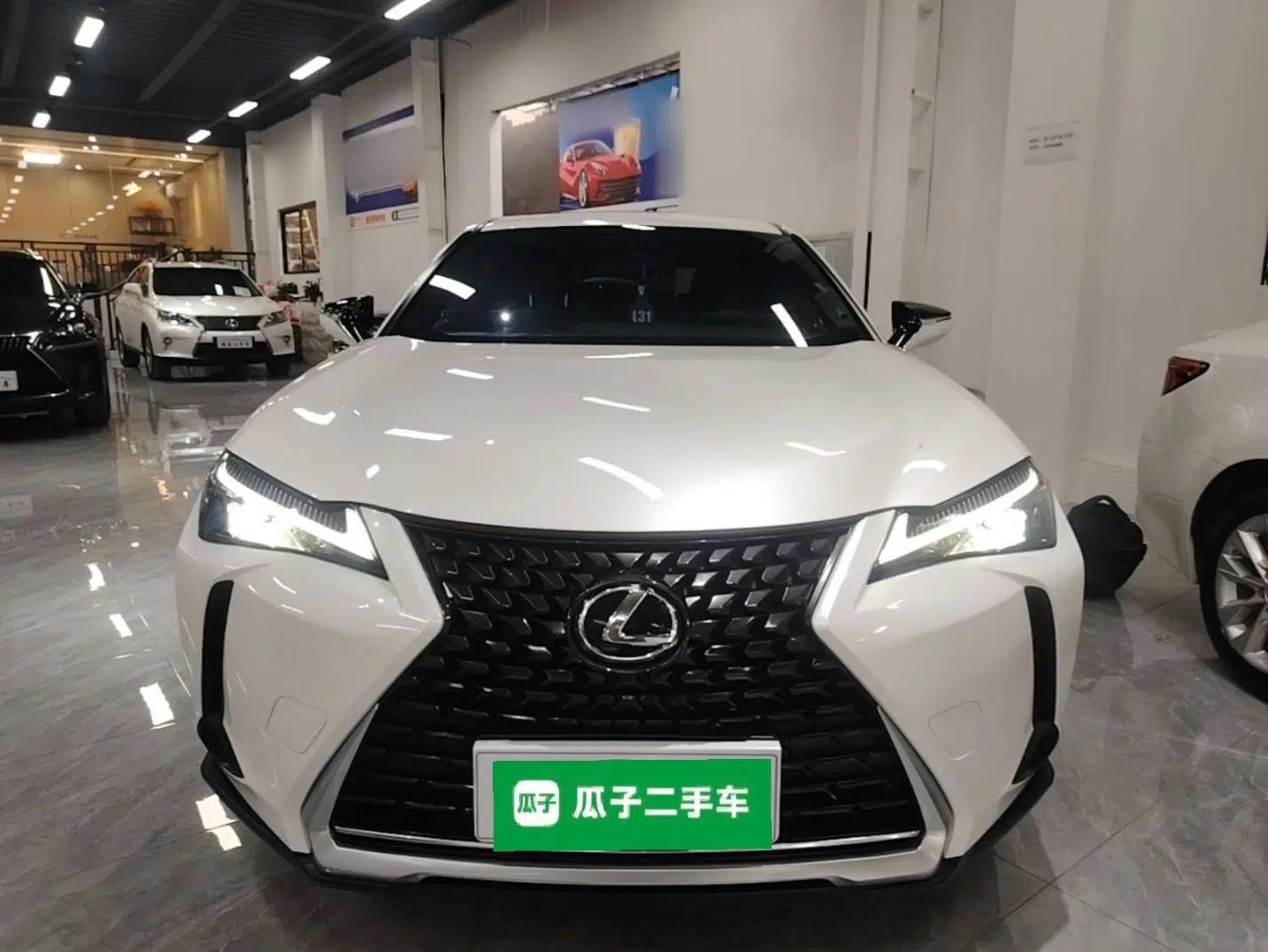 Lexus UX 2020 200 Special Edition — миниатюра 2