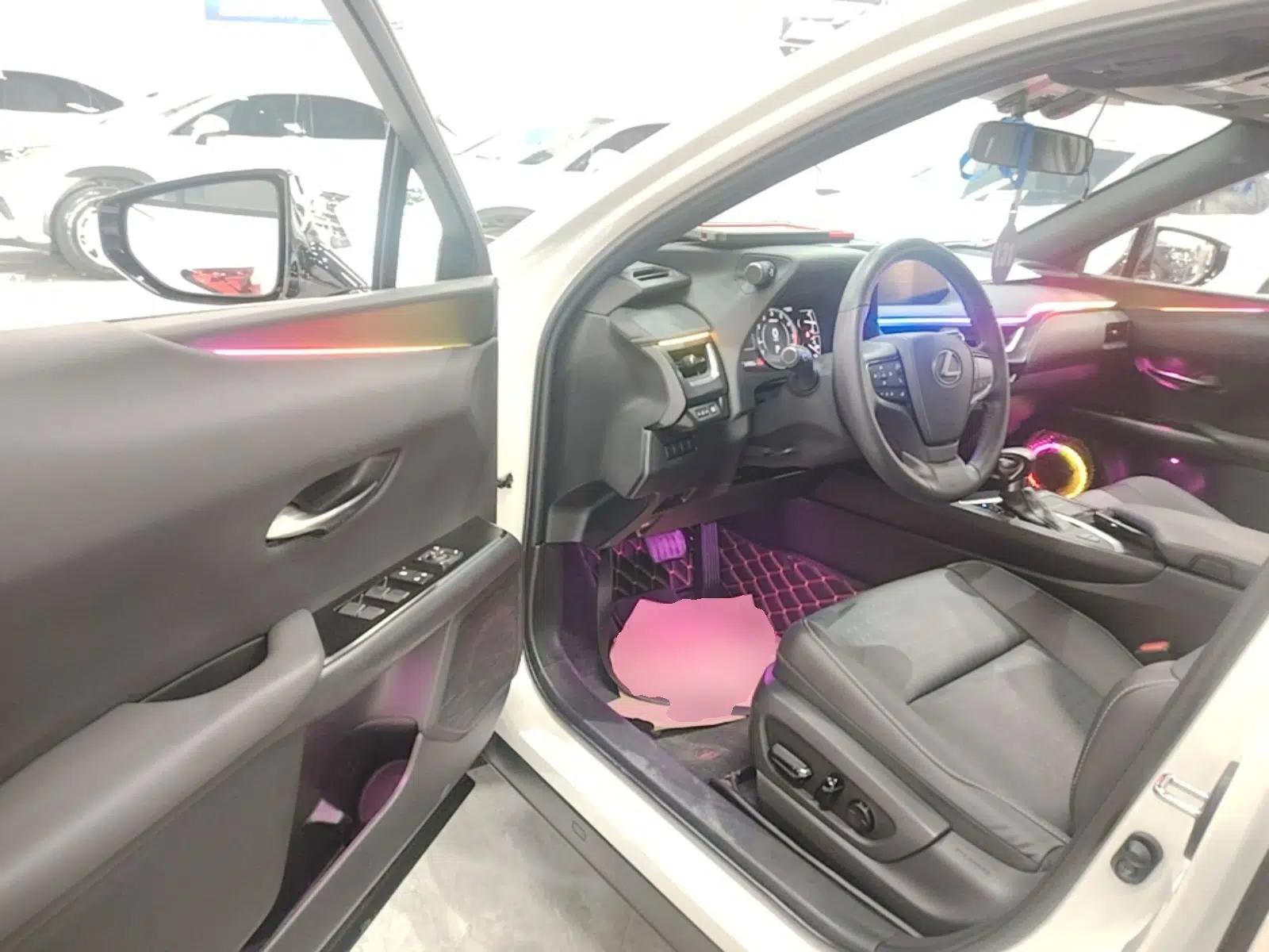 Lexus UX 2020 200 Special Edition — миниатюра 19