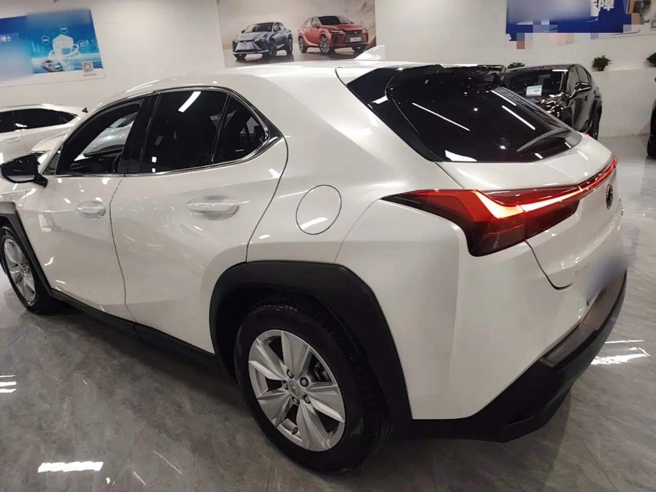 Lexus UX 2020 200 Special Edition — миниатюра 4