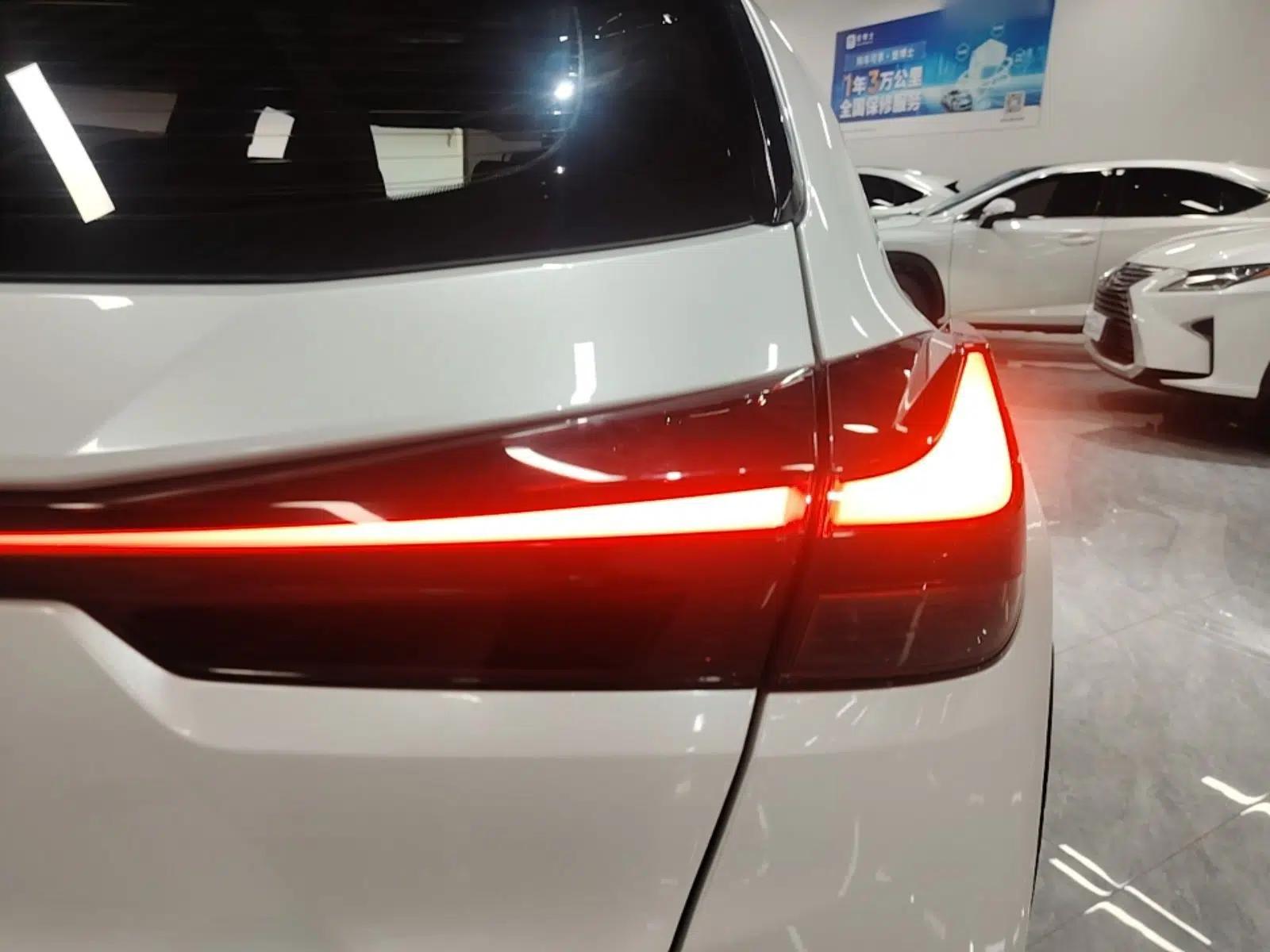 Lexus UX 2020 200 Special Edition — миниатюра 7