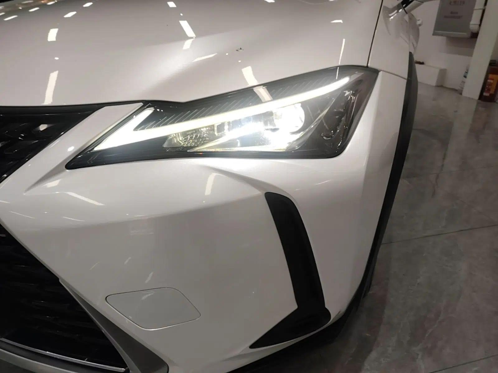 Lexus UX 2020 200 Special Edition — миниатюра 9