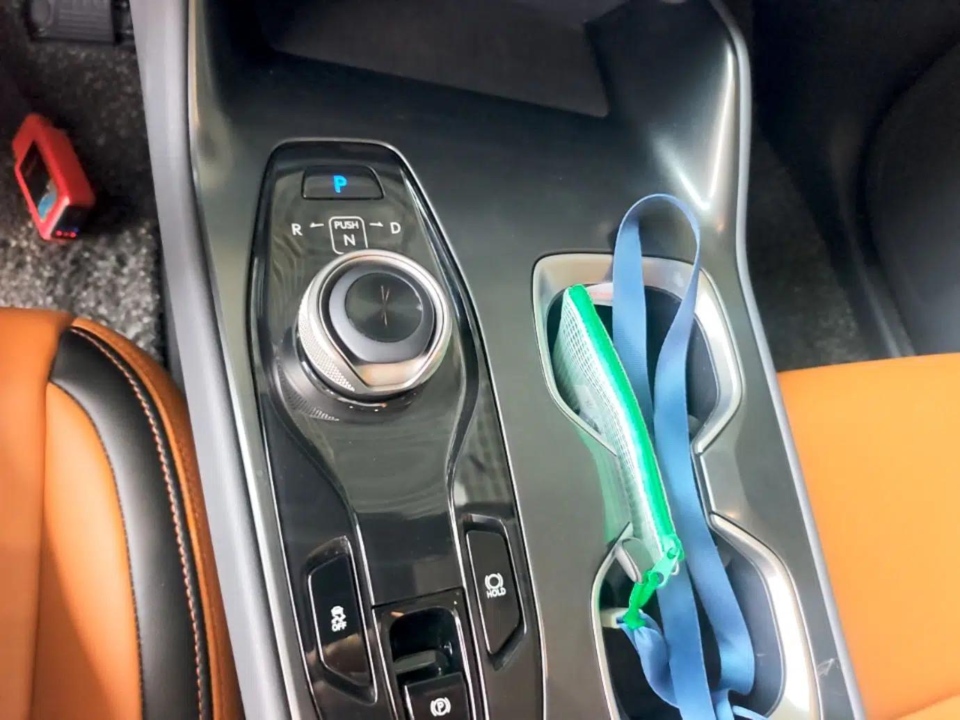 Lexus RZ 2023 450e All-Wheel-Drive Long-Range Version — миниатюра 17
