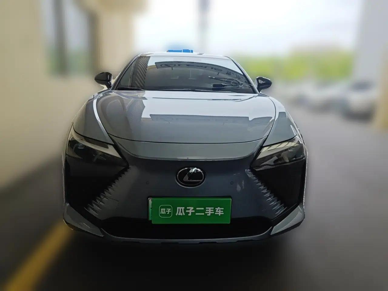 Lexus RZ 2023 300e Long-Range Indulgence Edition — миниатюра 2