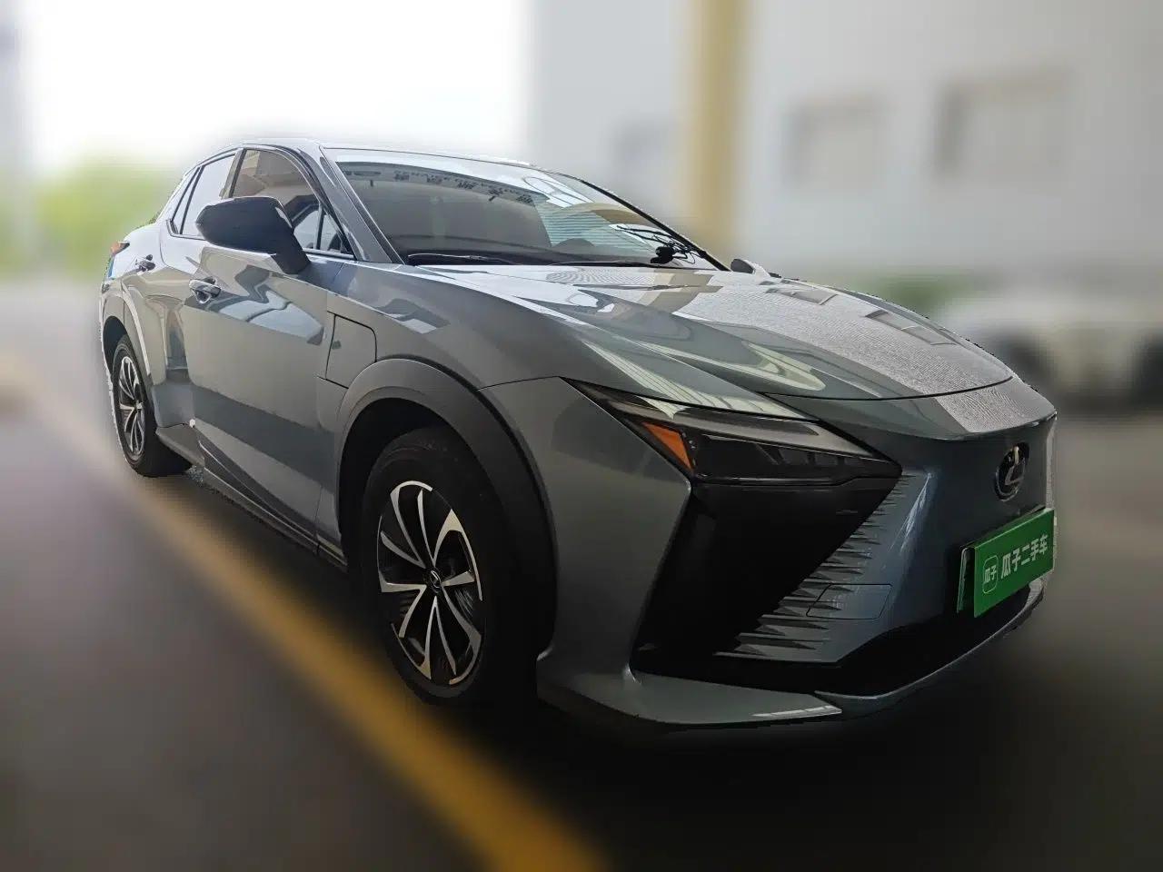 Lexus RZ 2023 300e Long-Range Indulgence Edition — миниатюра 3