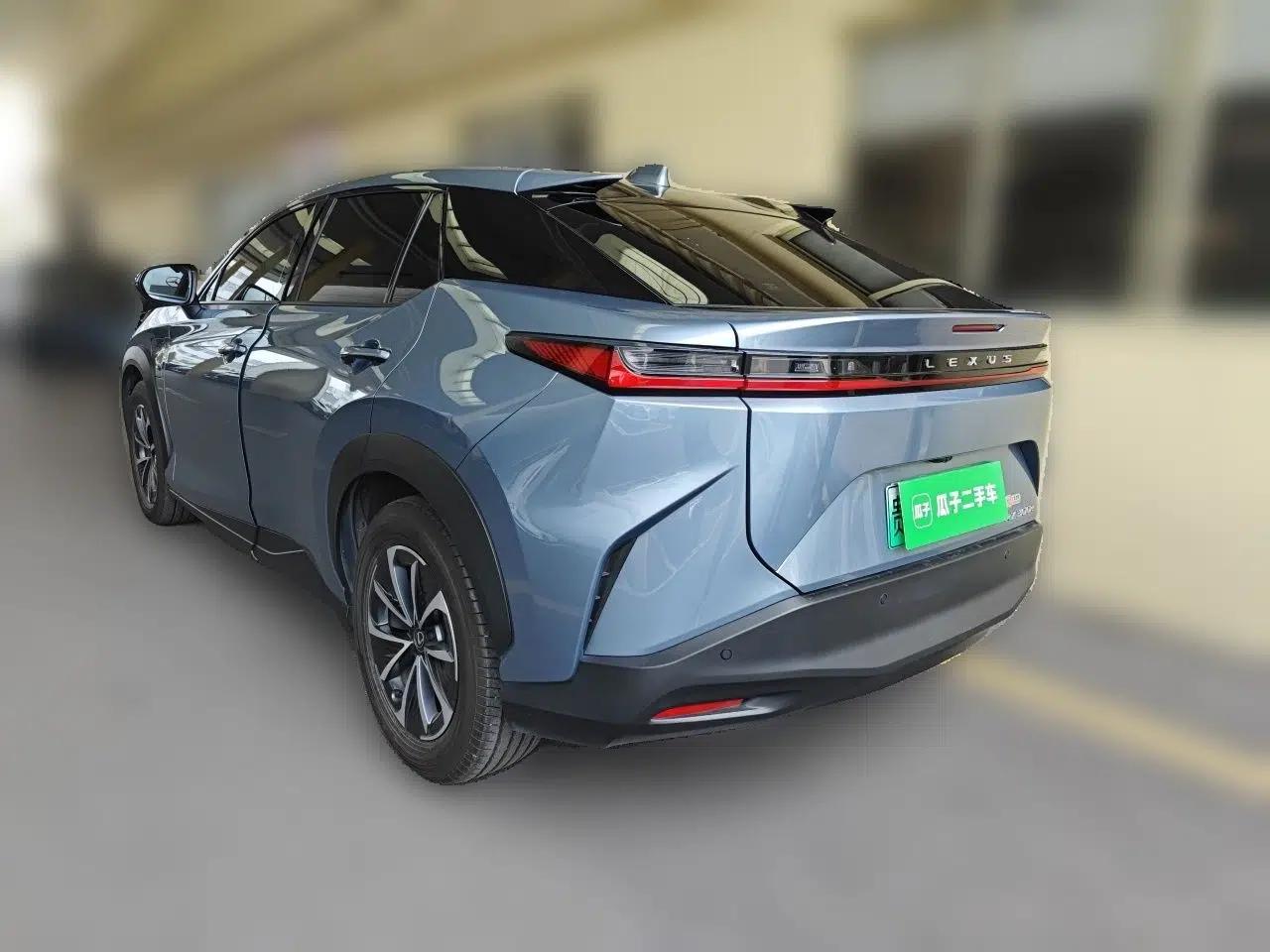 Lexus RZ 2023 300e Long-Range Indulgence Edition — миниатюра 4