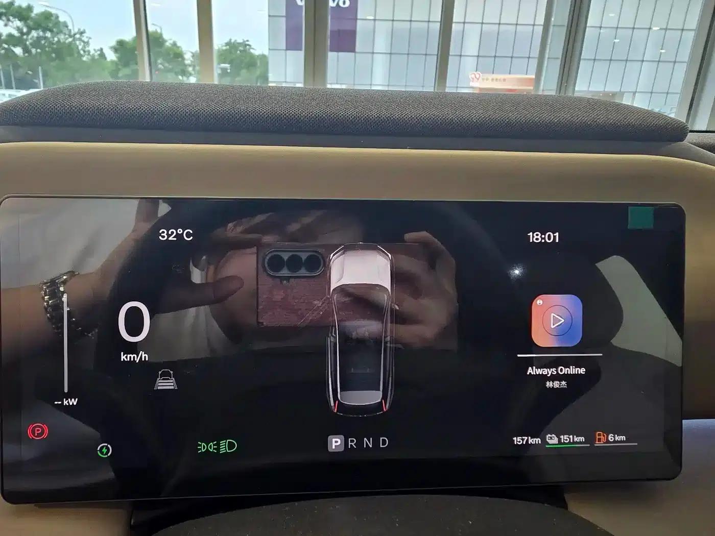 2026 Volvo XC70 Plug-in Hybrid, All-Wheel Drive, Long Range Core — миниатюра 14