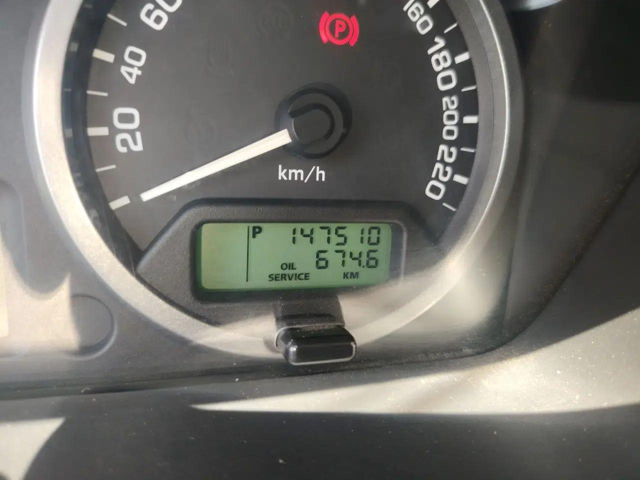 Land Rover Freelander 2 2012 2.0T Si4 SE Gasoline Version — миниатюра 13
