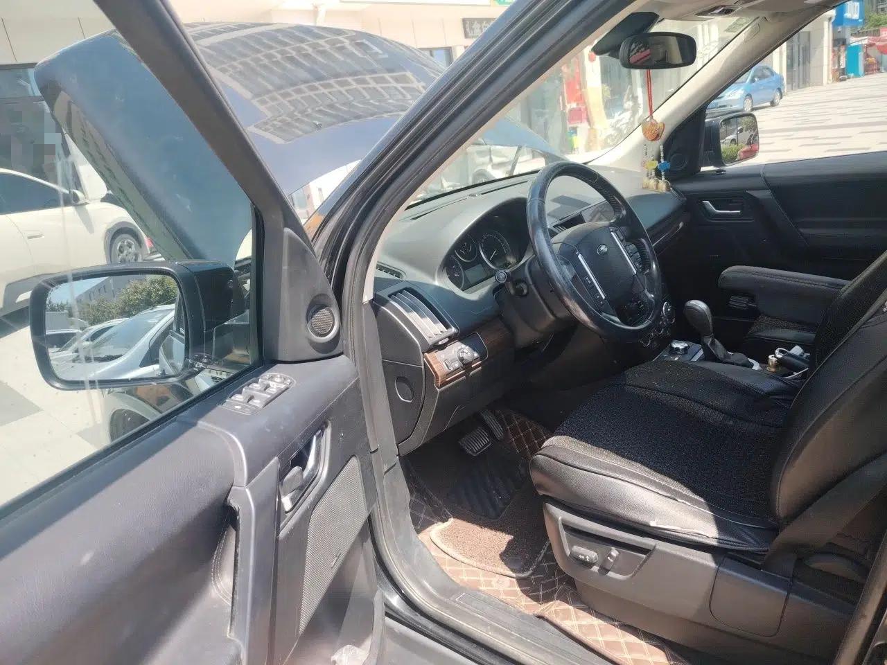 Land Rover Freelander 2 2012 2.0T Si4 SE Gasoline Version — миниатюра 17