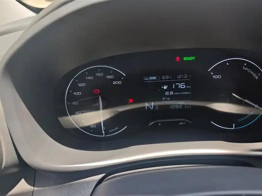 Wuling Hongguang New Energy 2024 Pure Electric Version 300KM Standard Edition — миниатюра 14