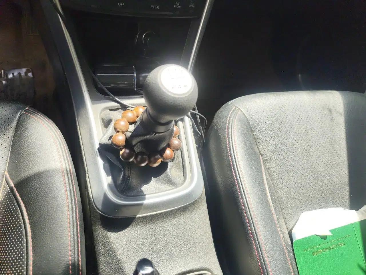 Suzuki S-Cross 2014 1.6L Manual Two-Wheel Drive Elite Model — миниатюра 15
