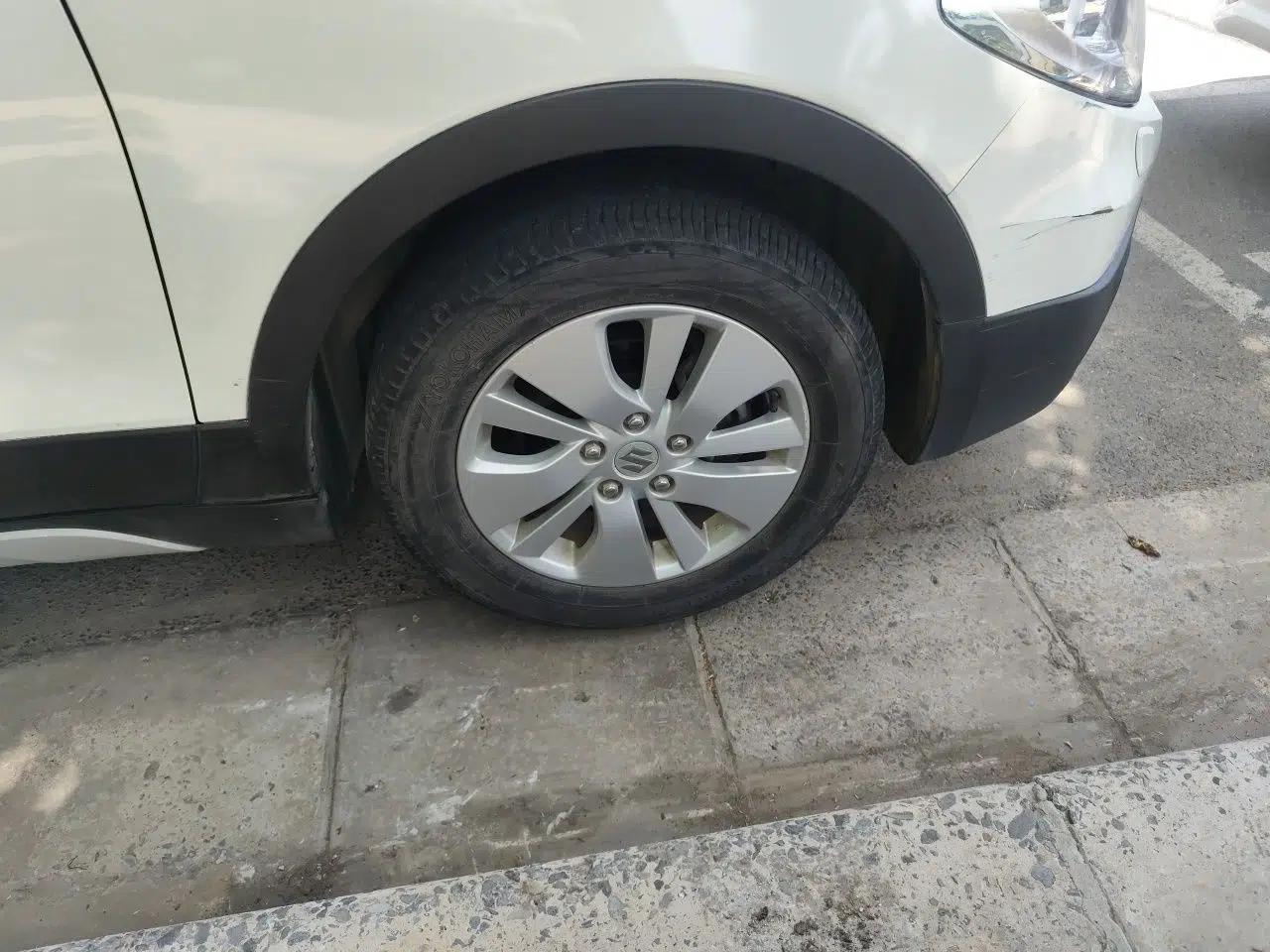 Suzuki S-Cross 2014 1.6L Manual Two-Wheel Drive Elite Model — миниатюра 8