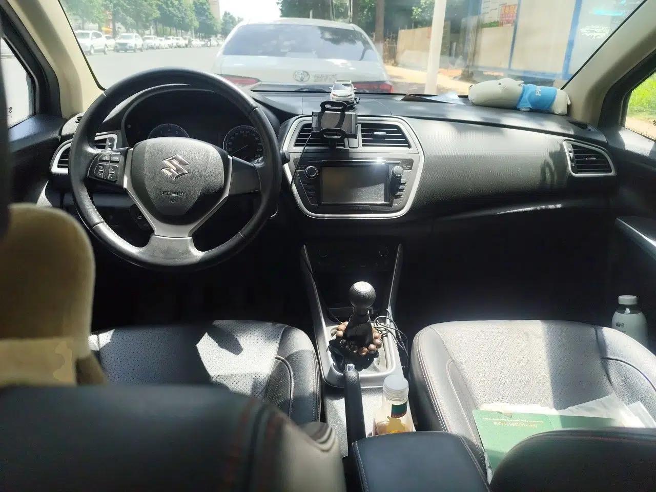 Suzuki S-Cross 2014 1.6L Manual Two-Wheel Drive Elite Model — миниатюра 10