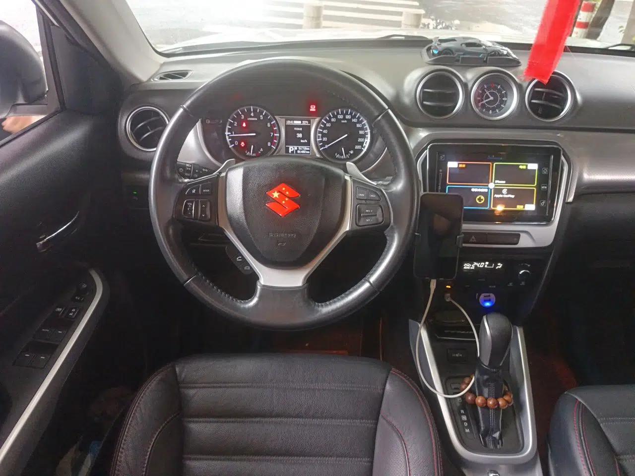 Suzuki Vitara 2016 1.4T Automatic 4x4 Flagship Model — миниатюра 11