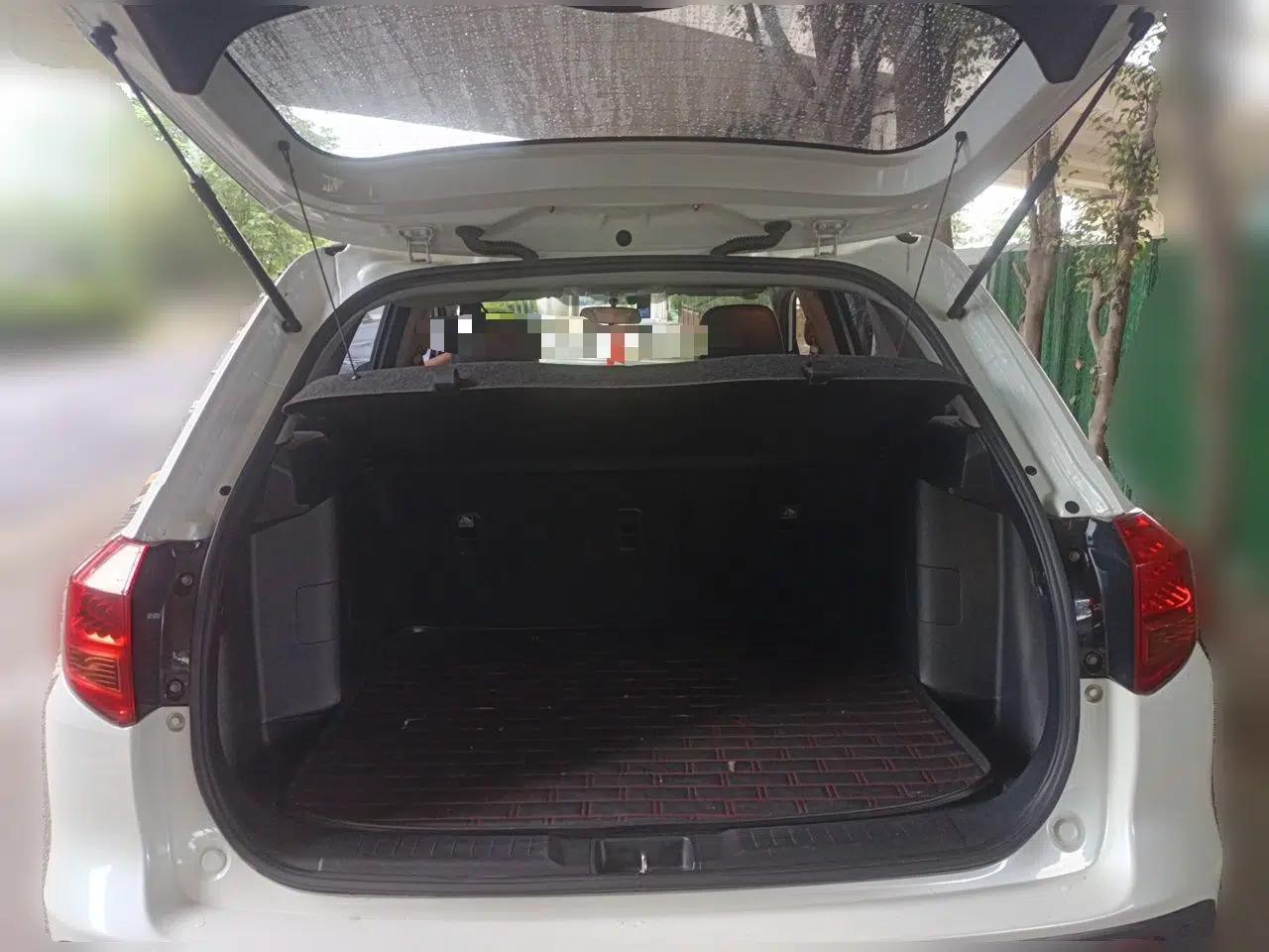 Suzuki Vitara 2016 1.4T Automatic 4x4 Flagship Model — миниатюра 20