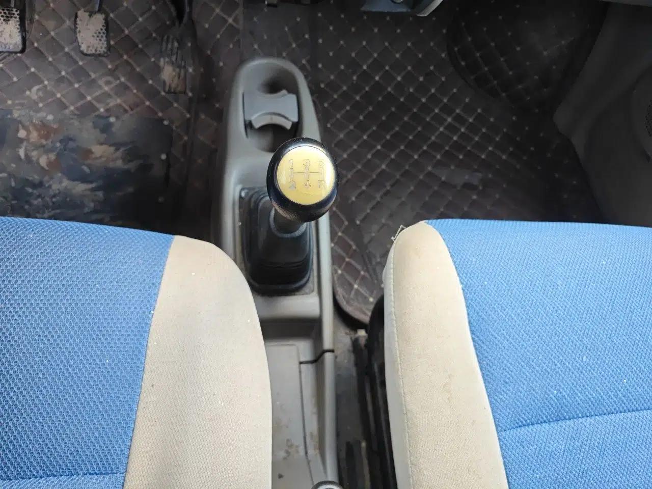 Suzuki Wagon R 2015 1.0L Manual Comfort Model — миниатюра 15
