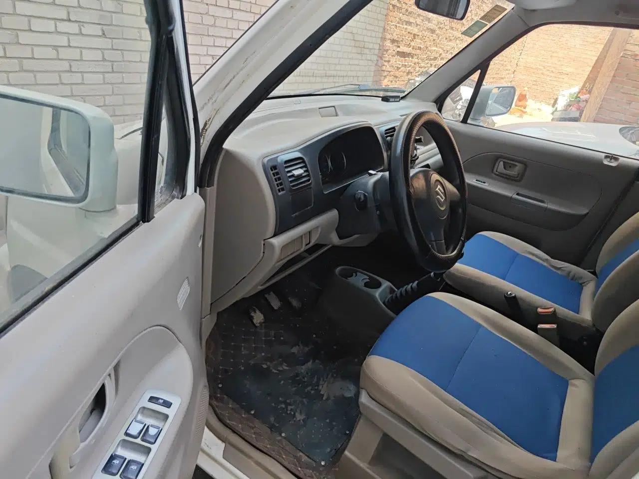 Suzuki Wagon R 2015 1.0L Manual Comfort Model — миниатюра 17