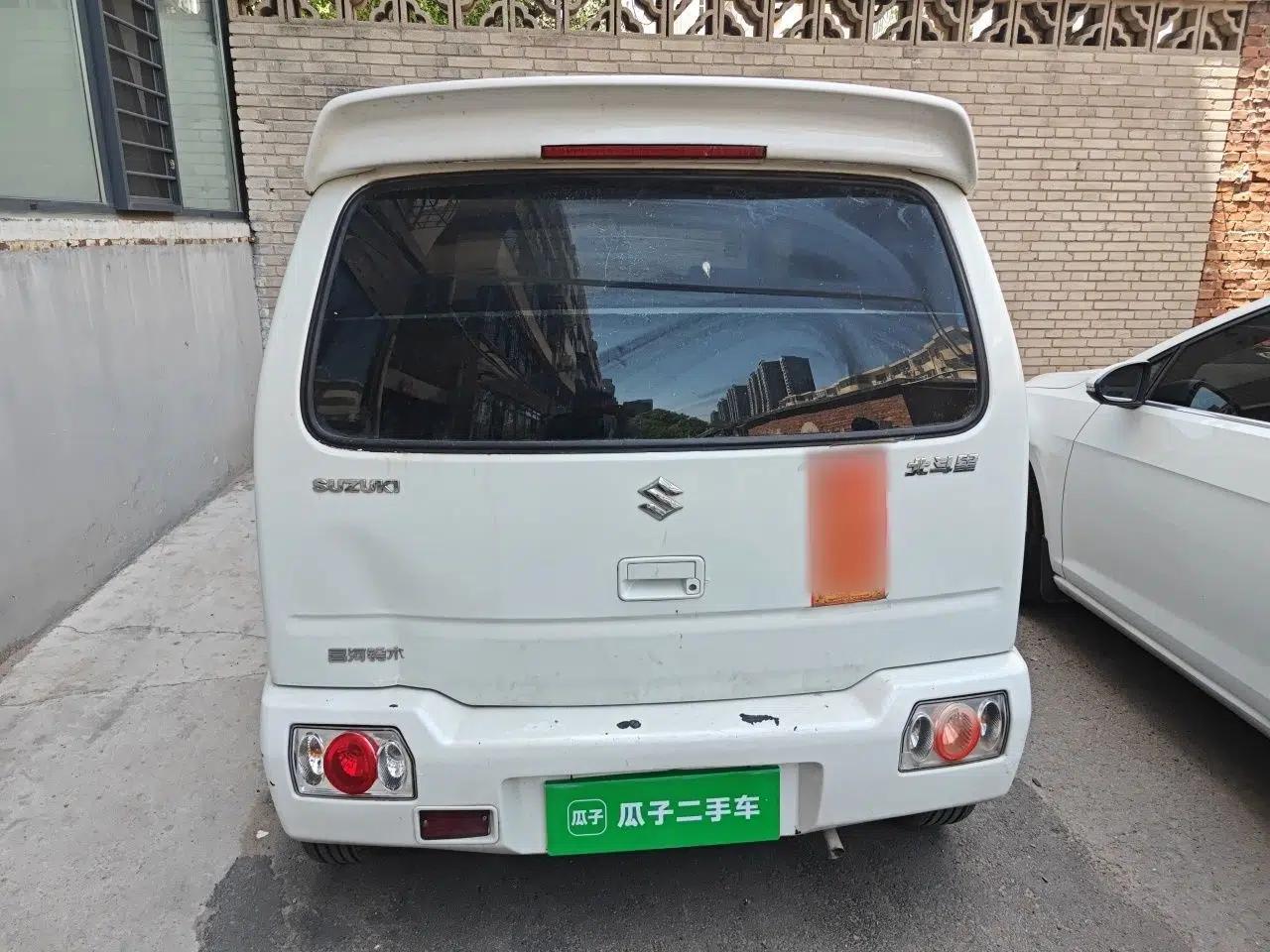Suzuki Wagon R 2015 1.0L Manual Comfort Model — миниатюра 5