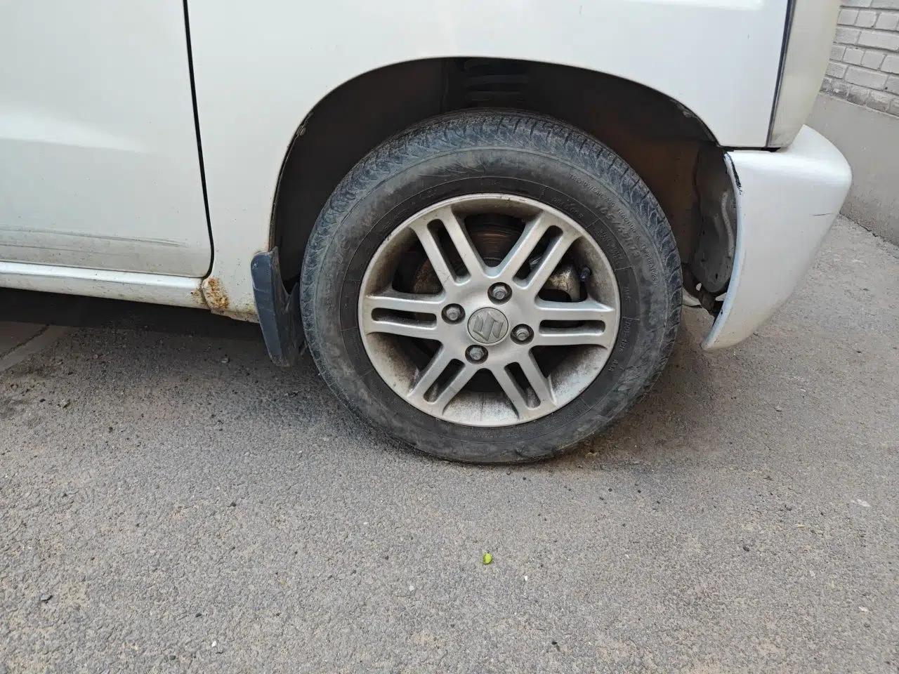 Suzuki Wagon R 2015 1.0L Manual Comfort Model — миниатюра 8