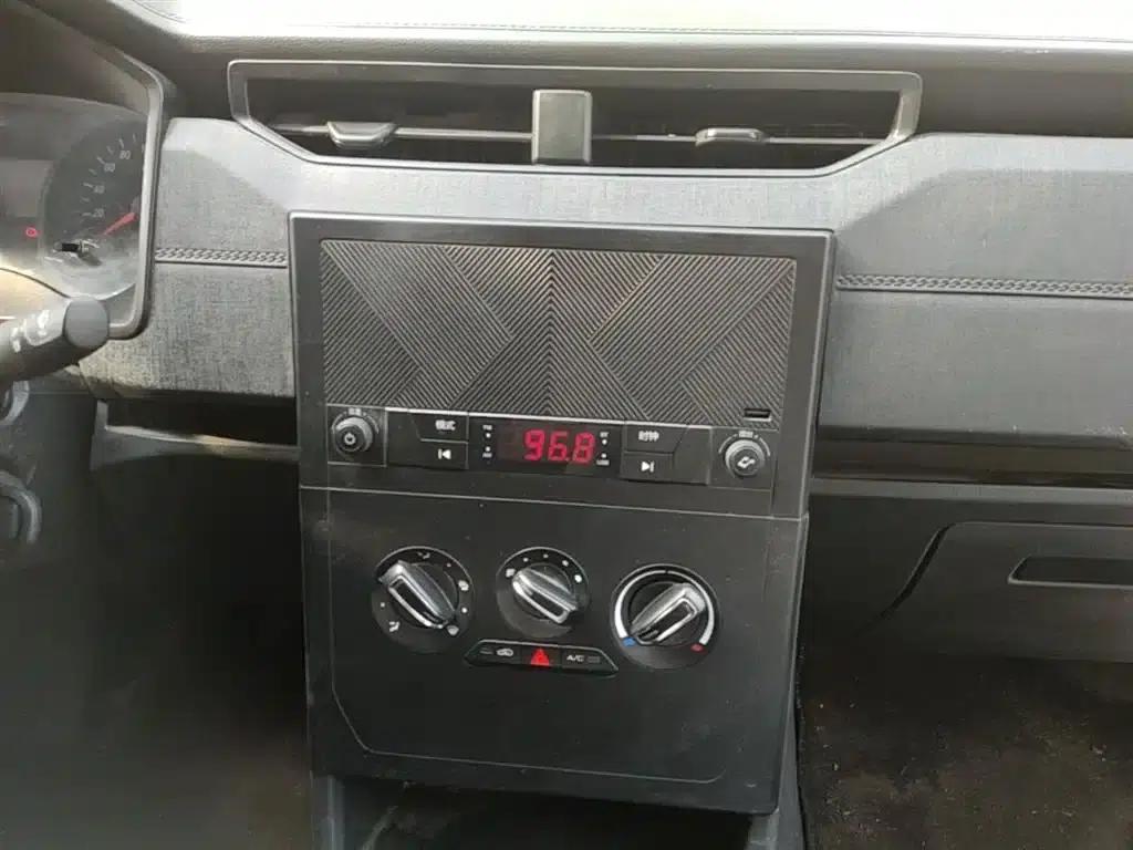 Wuling Hongguang PLUS 2020 1.5L Manual Standard 7-Seater — миниатюра 13