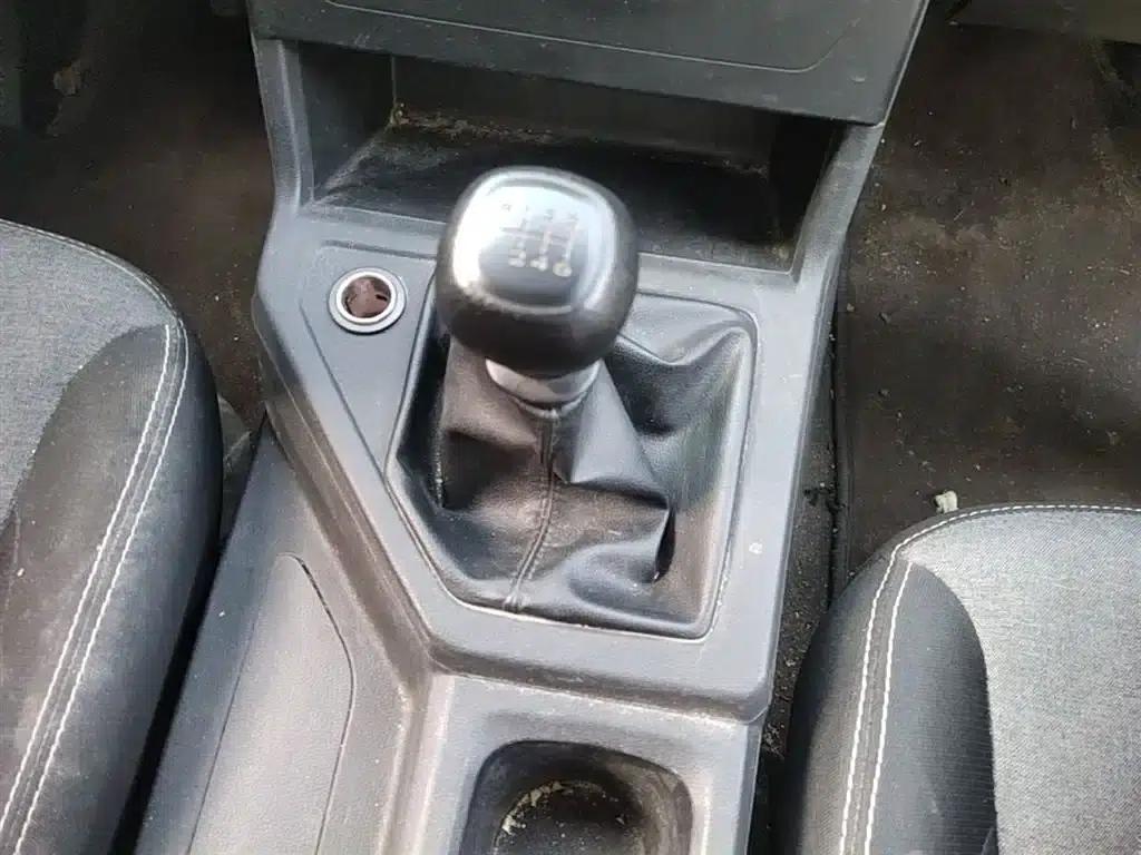 Wuling Hongguang PLUS 2020 1.5L Manual Standard 7-Seater — миниатюра 14