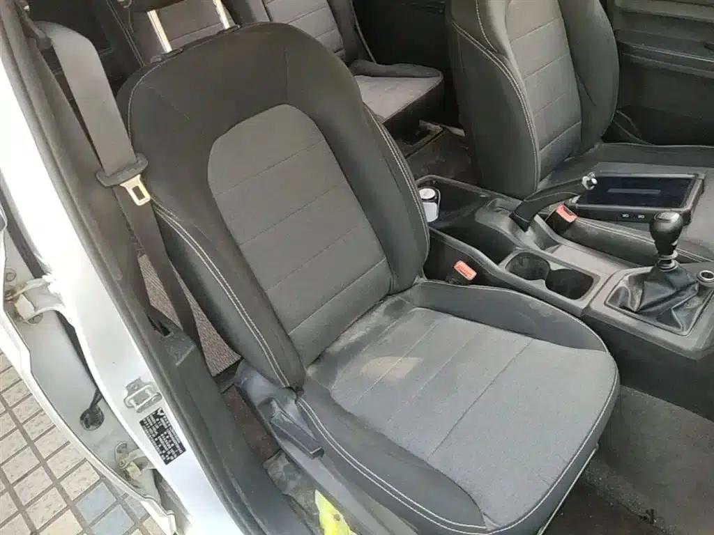 Wuling Hongguang PLUS 2020 1.5L Manual Standard 7-Seater — миниатюра 25