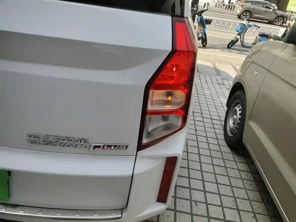 Wuling Hongguang PLUS 2020 1.5L Manual Standard 7-Seater — миниатюра 8