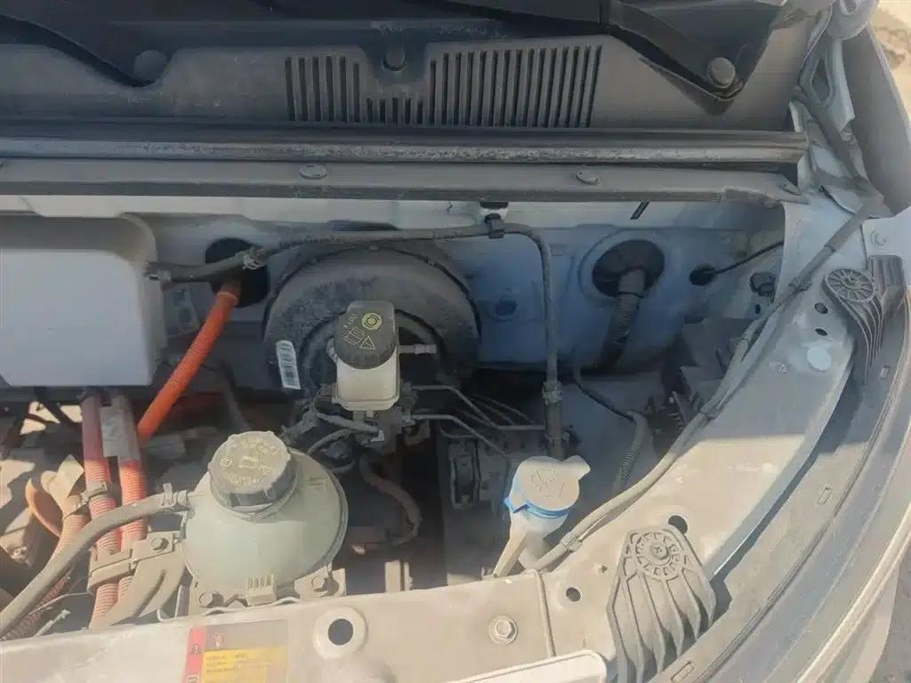 Wuling Yangguang 2024 Model 300km Comfort Bus Version 75kW — миниатюра 22