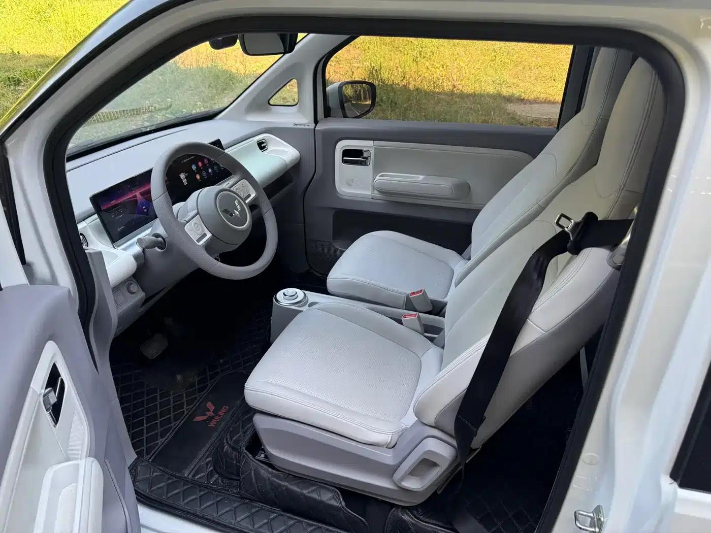 Wuling Air ev Clear Sky 2023 Model, Four-Seat - Advanced Edition — миниатюра 8