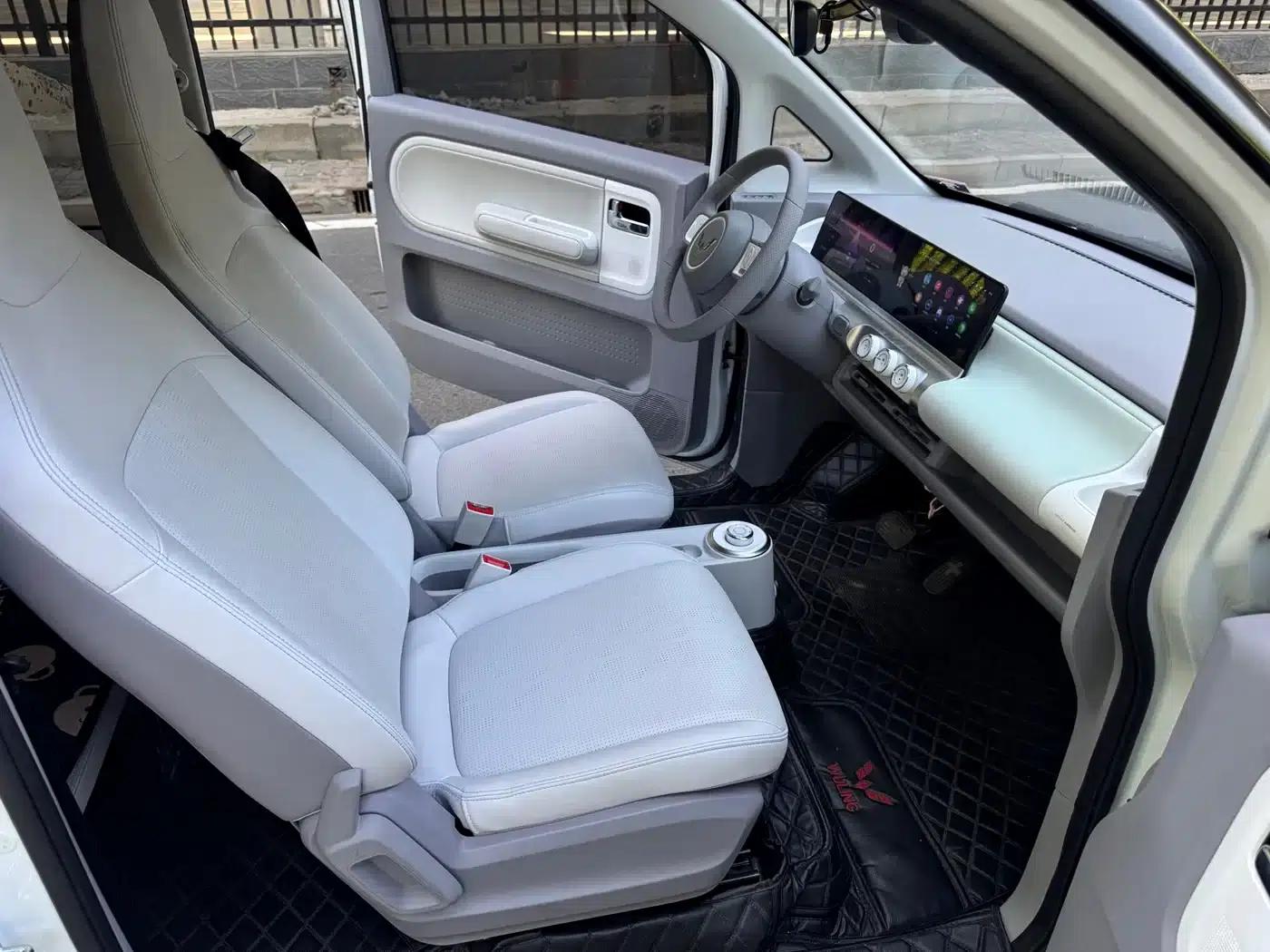 Wuling Air ev Clear Sky 2023 Model, Four-Seat - Advanced Edition — миниатюра 9