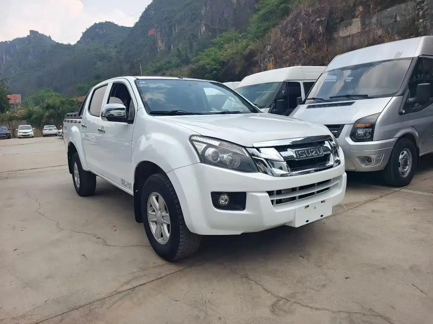 D-MAX 2015 2.5T 4WD Manual Basic Model 4JK1 — миниатюра 3