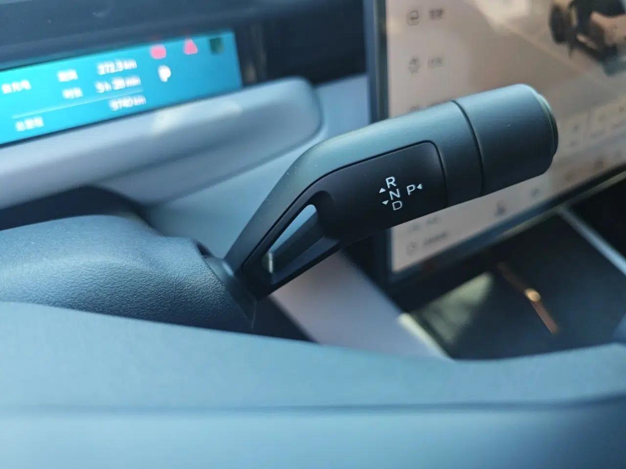 Lynk & Co Z10 2025 95 kWh 806 km Range Rear-Wheel Drive Advanced Driver-Assistance System Max — миниатюра 15