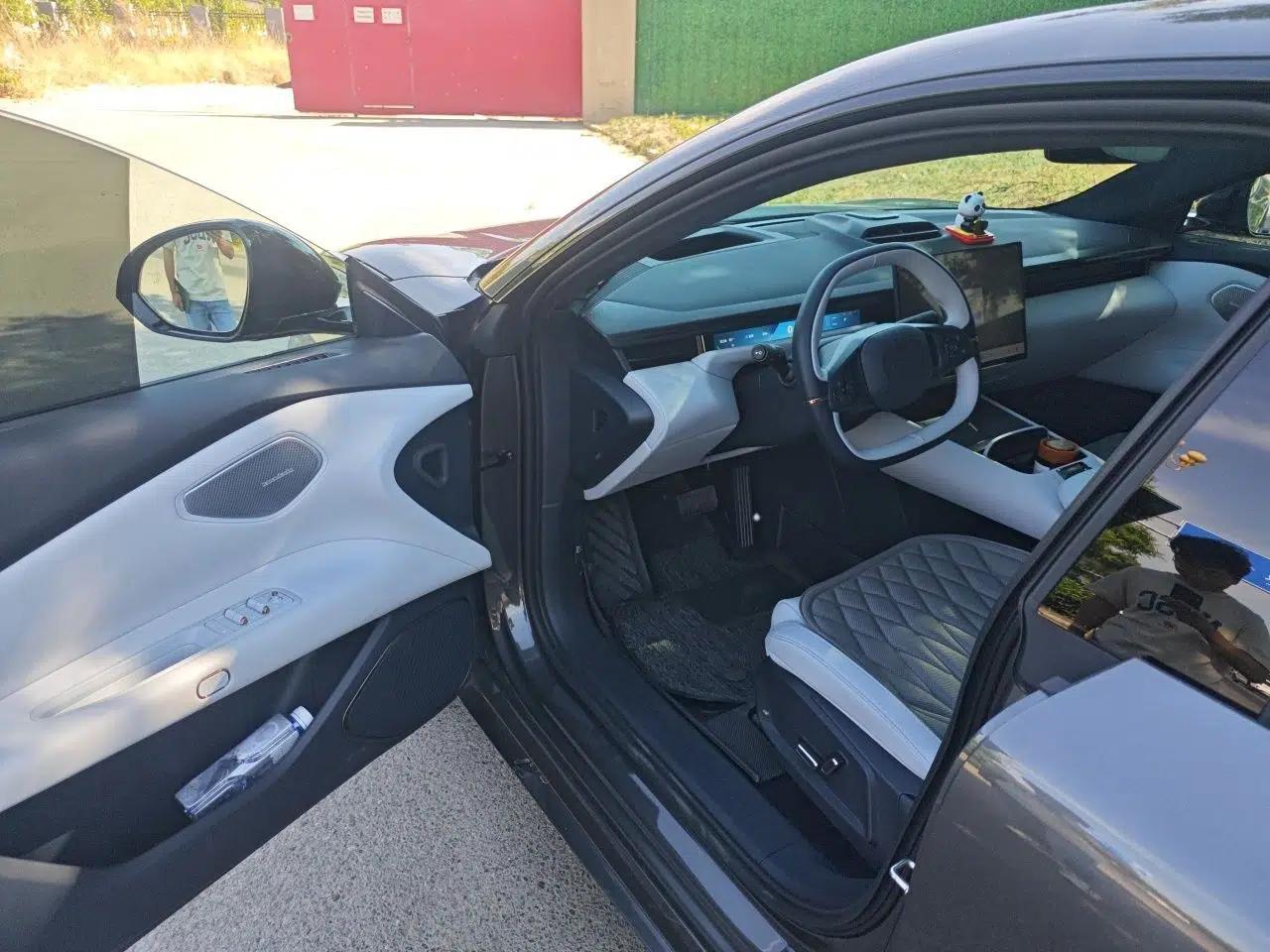 Lynk & Co Z10 2025 95 kWh 806 km Range Rear-Wheel Drive Advanced Driver-Assistance System Max — миниатюра 17