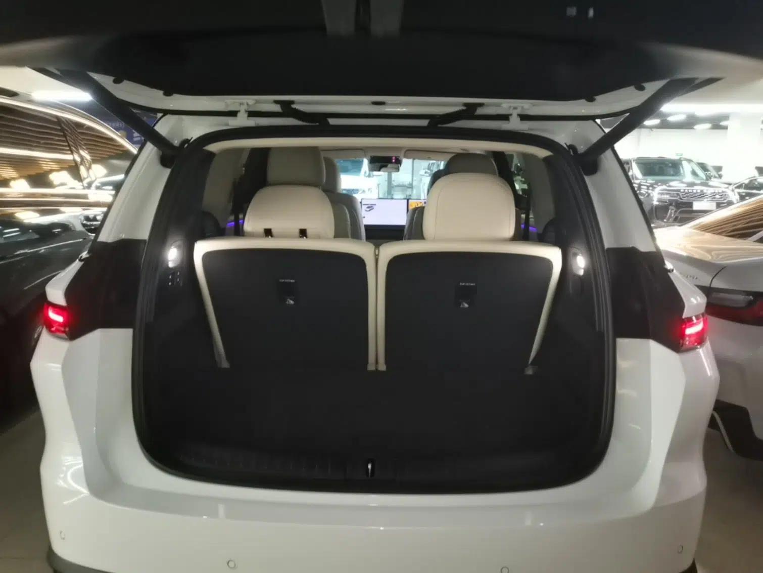 Li Auto i8 2025 Model Standard Version — миниатюра 22