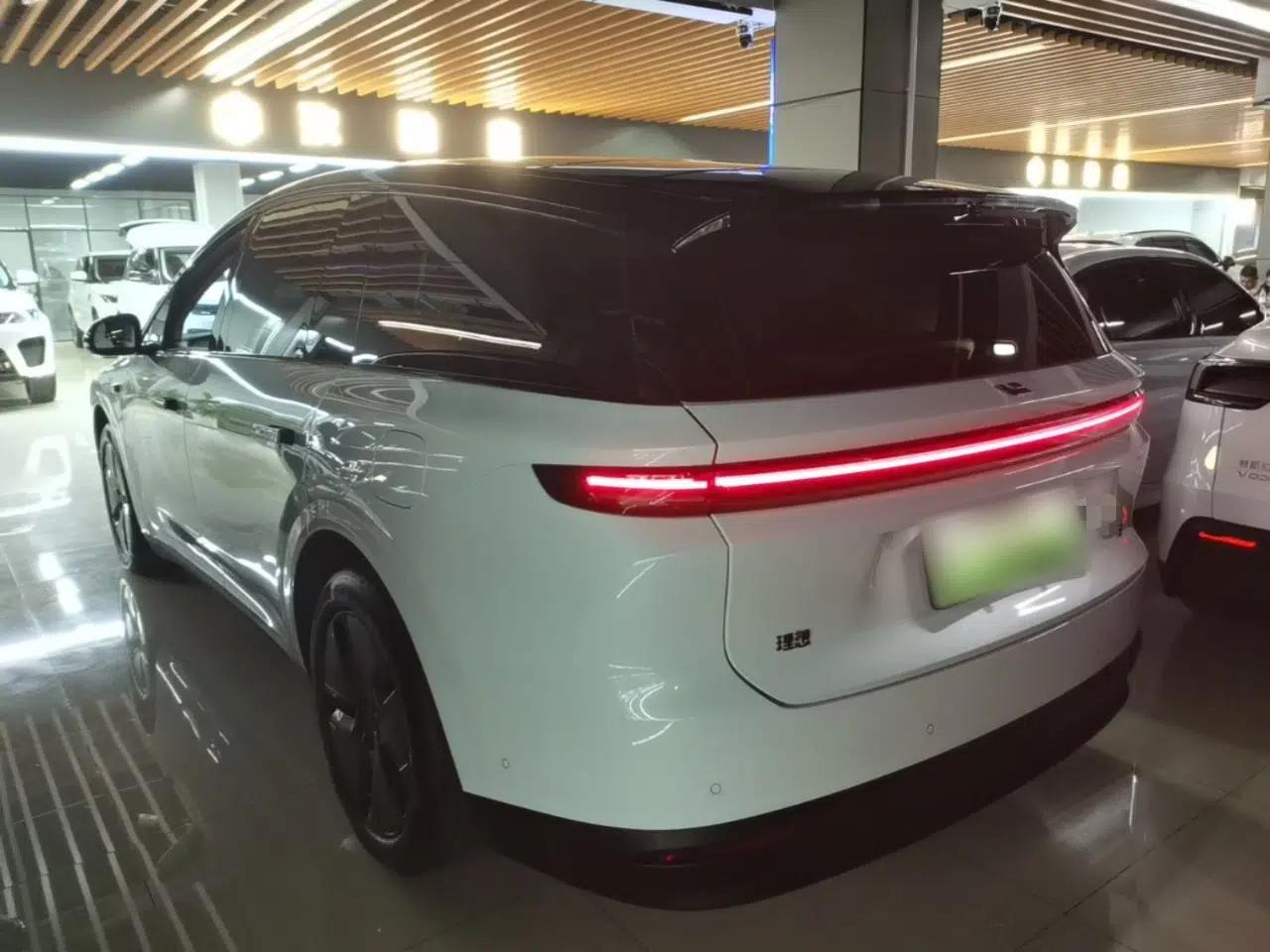 Li Auto i8 2025 Model Standard Version — миниатюра 4