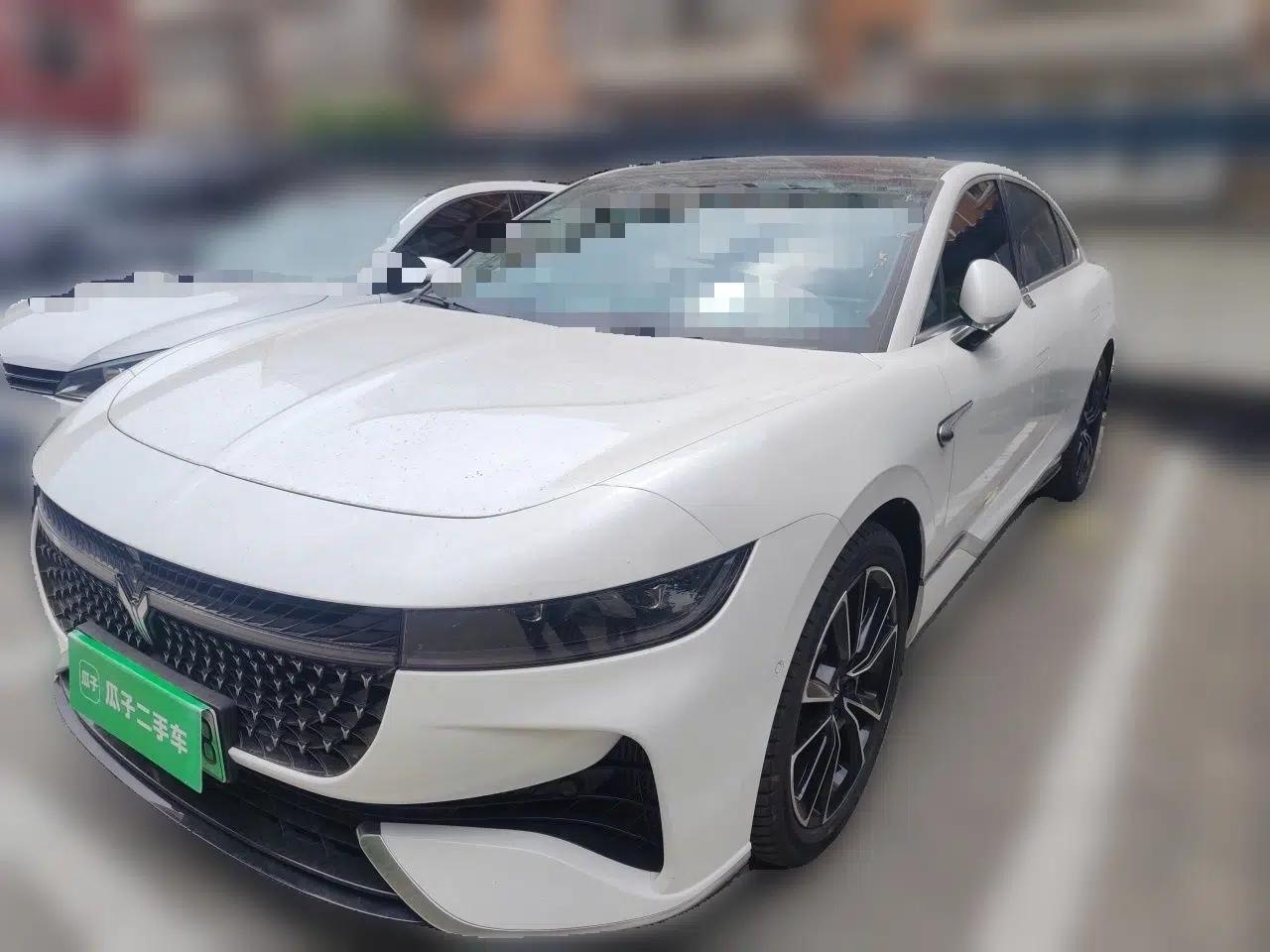 VOYAH PASSION 2024 PHEV Four-Wheel Drive Ultra-Long Range Flagship Model — миниатюра 1