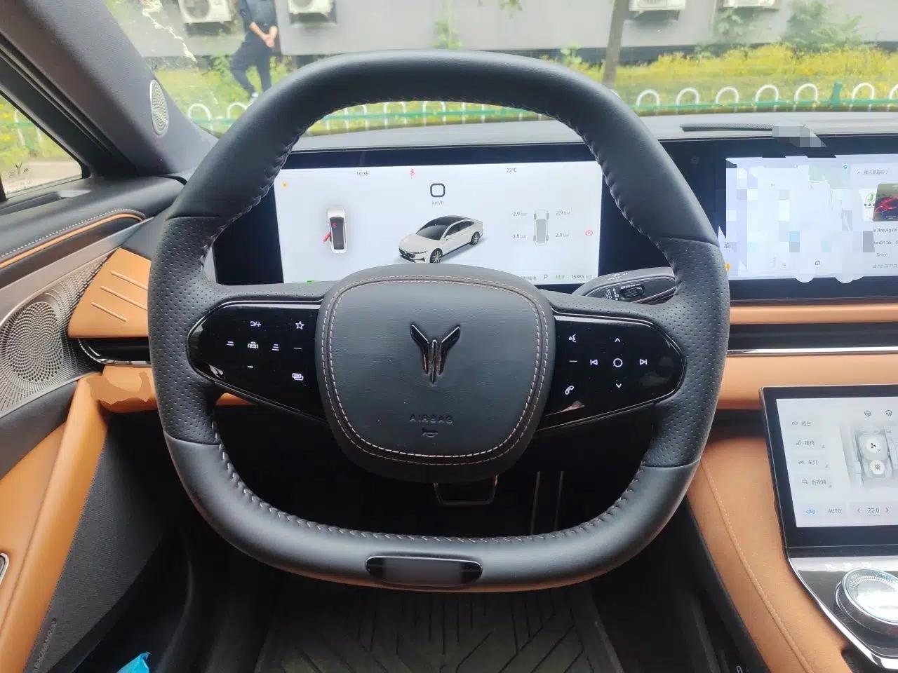 VOYAH PASSION 2024 PHEV Four-Wheel Drive Ultra-Long Range Flagship Model — миниатюра 11