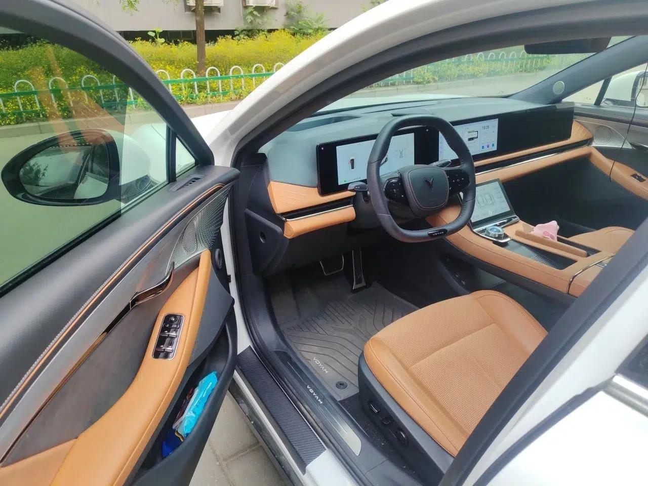 VOYAH PASSION 2024 PHEV Four-Wheel Drive Ultra-Long Range Flagship Model — миниатюра 17