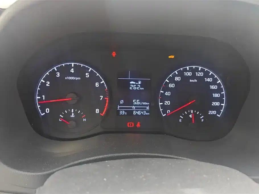 2016 Hyundai Verna 1.4L Manual GLS Cool Edition — миниатюра 14
