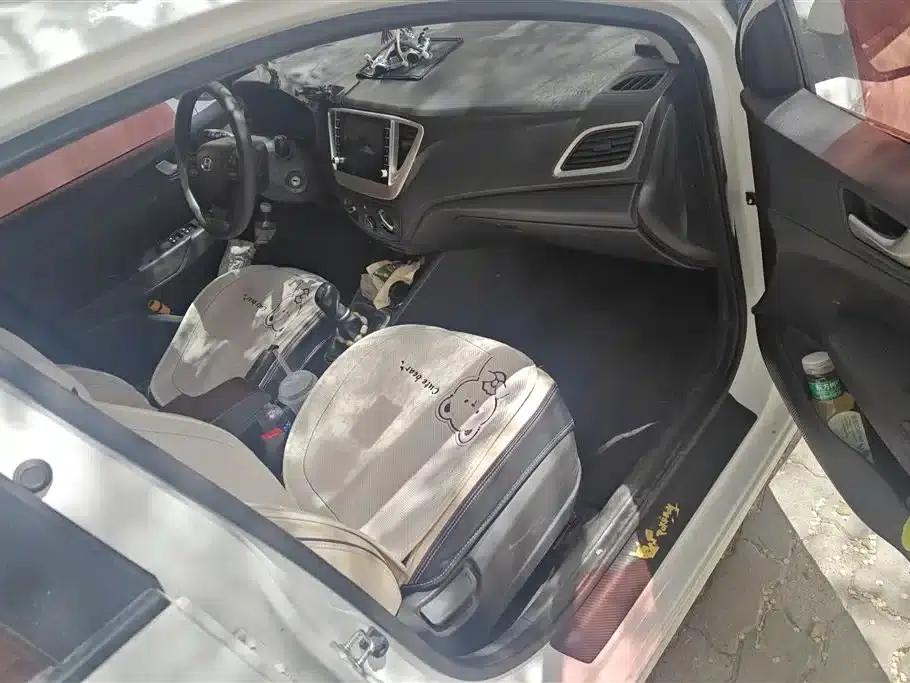 2016 Hyundai Verna 1.4L Manual GLS Cool Edition — миниатюра 8