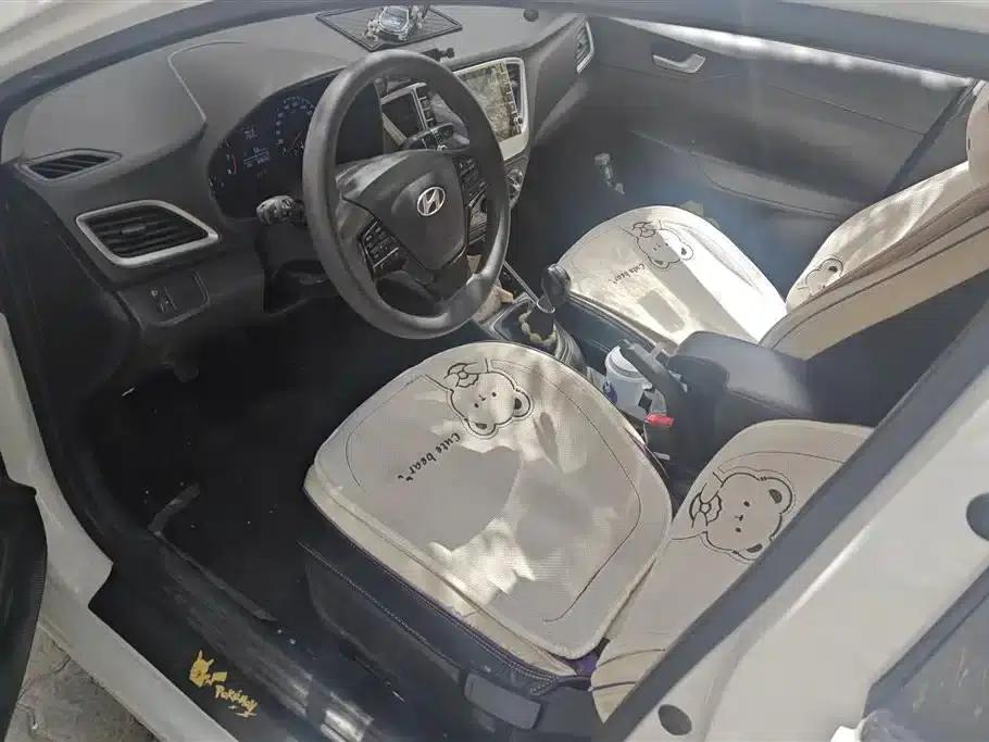 2016 Hyundai Verna 1.4L Manual GLS Cool Edition — миниатюра 9