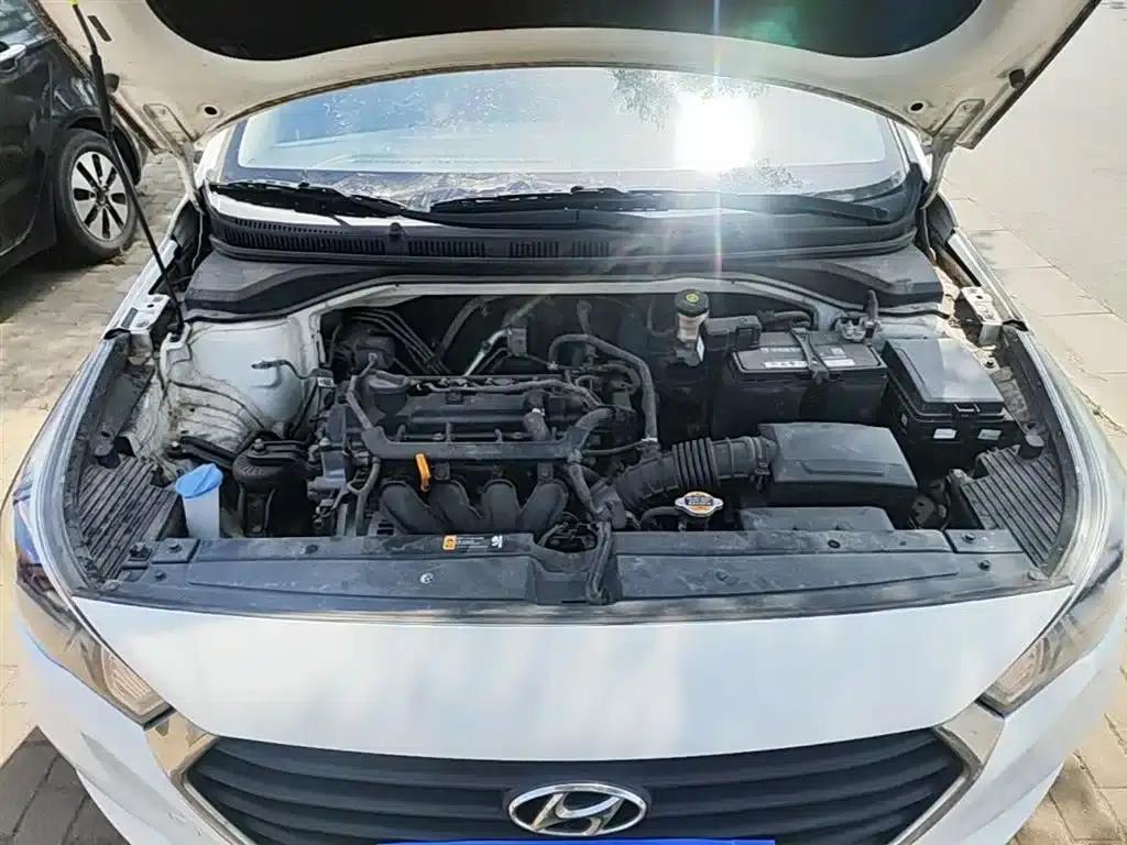 2016 Hyundai Verna 1.4L Manual GLS Cool Edition — миниатюра 20
