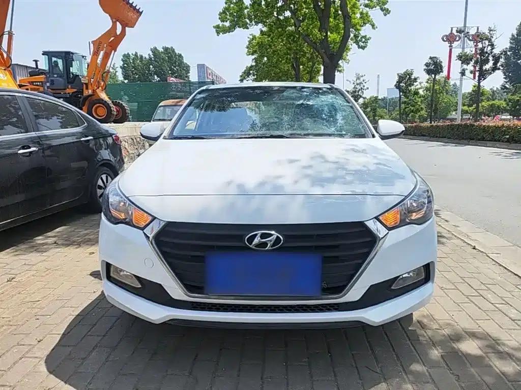 2016 Hyundai Verna 1.4L Manual GLS Cool Edition — миниатюра 3