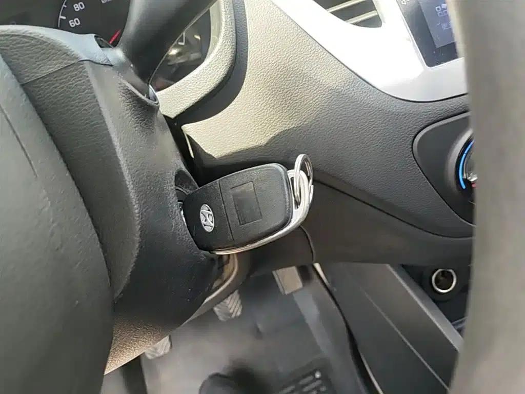 2016 Hyundai Verna 1.4L Manual GLS Cool Edition — миниатюра 9