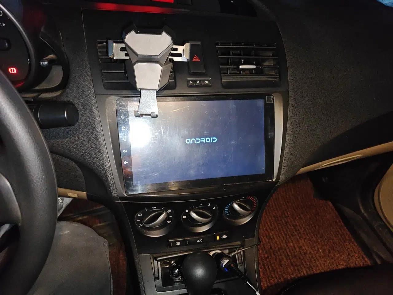 Mazda 3 2011 Sedan 1.6L Automatic Comfort Model — миниатюра 14