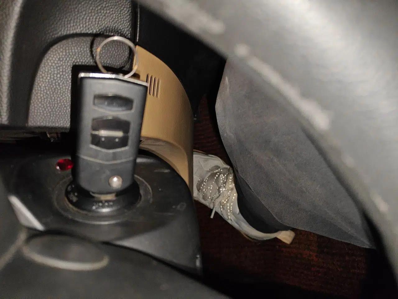 Mazda 3 2011 Sedan 1.6L Automatic Comfort Model — миниатюра 9