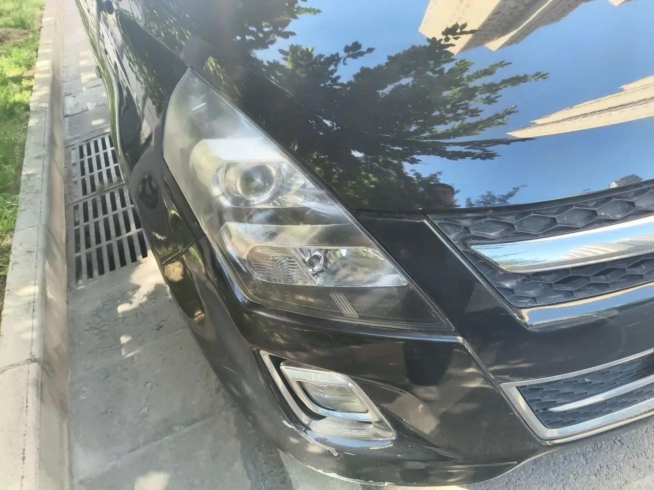 Mazda 8 2011 2.3L Deluxe Edition — миниатюра 7