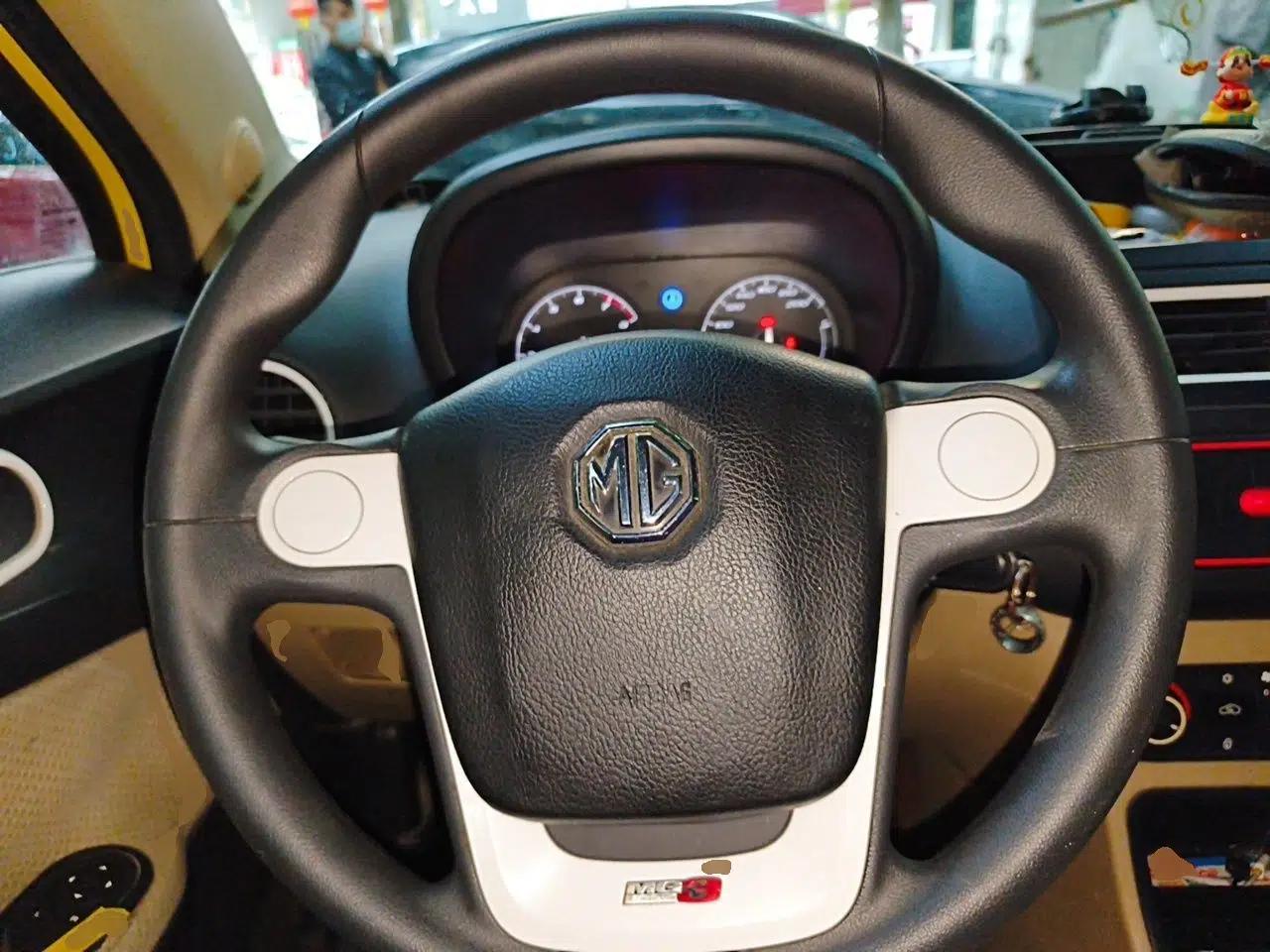 MG 3 2011 1.3L Manual Comfort Edition — миниатюра 11