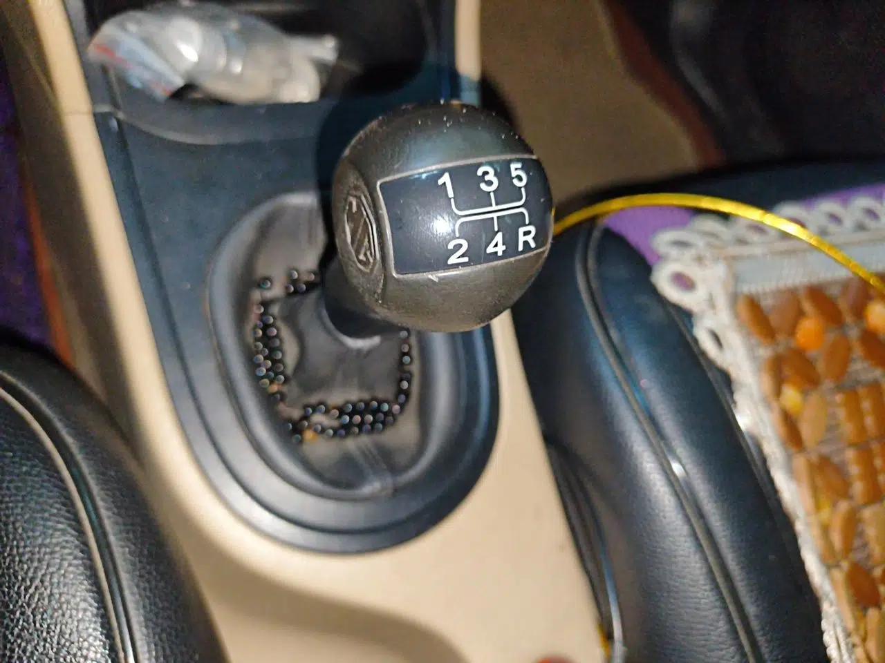 MG 3 2011 1.3L Manual Comfort Edition — миниатюра 15